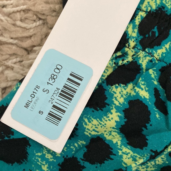 Colorful cheetah romper - Picture 4 of 4